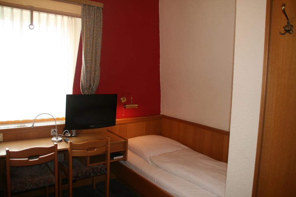 Hotel Cafe Lieb Bamberg Room photo